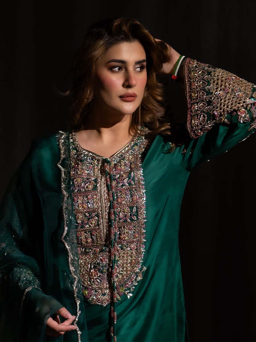 Hijab OMER - Kubra khan